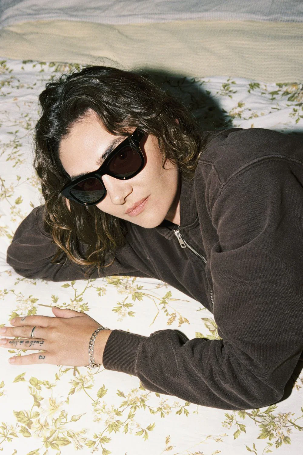 Epokhe Brut - Black Polished / Bronze Polarised Lenses - Image 7