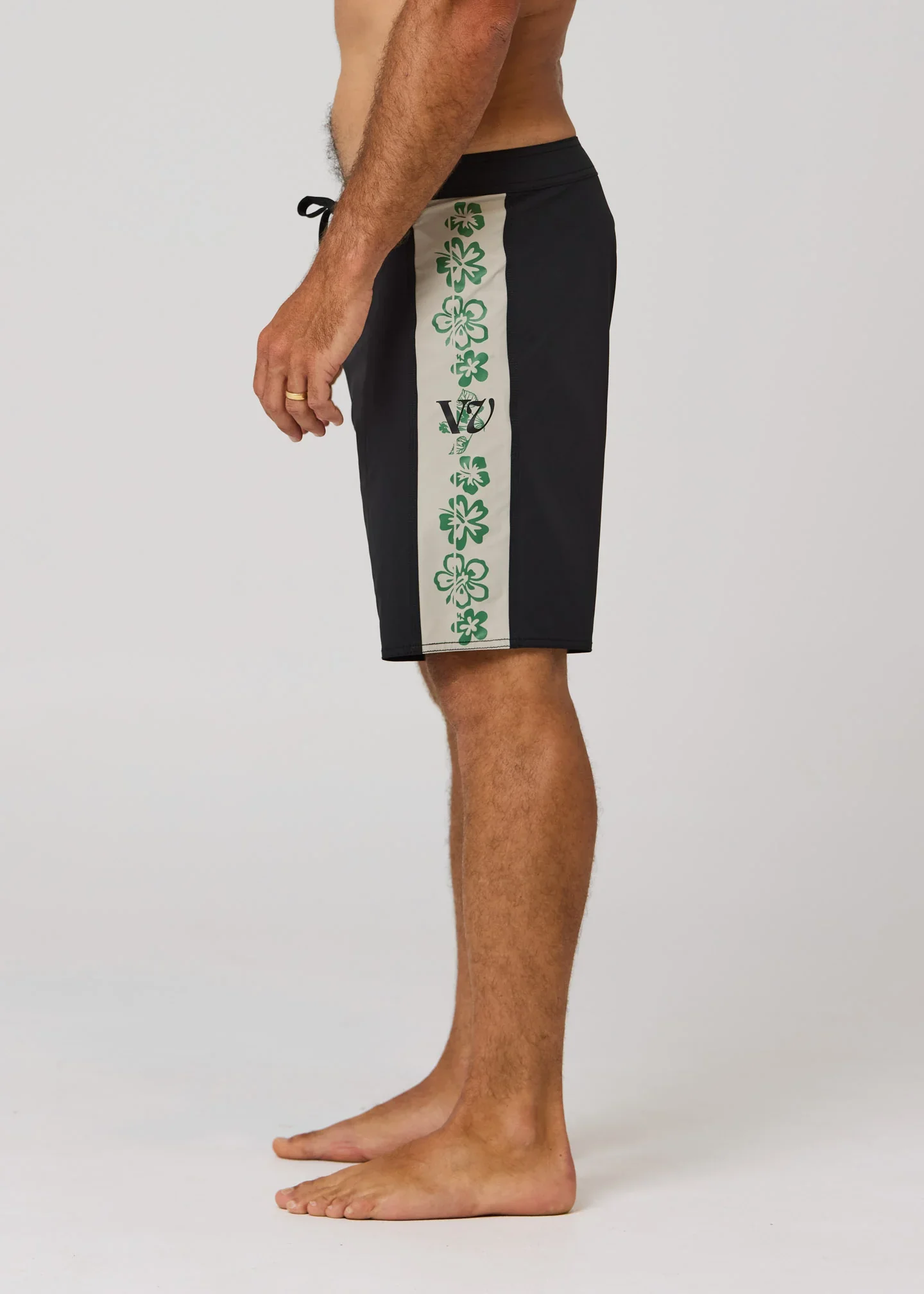 Disclosure 19" Wallflower Trunk - Black/Bone - Image 7