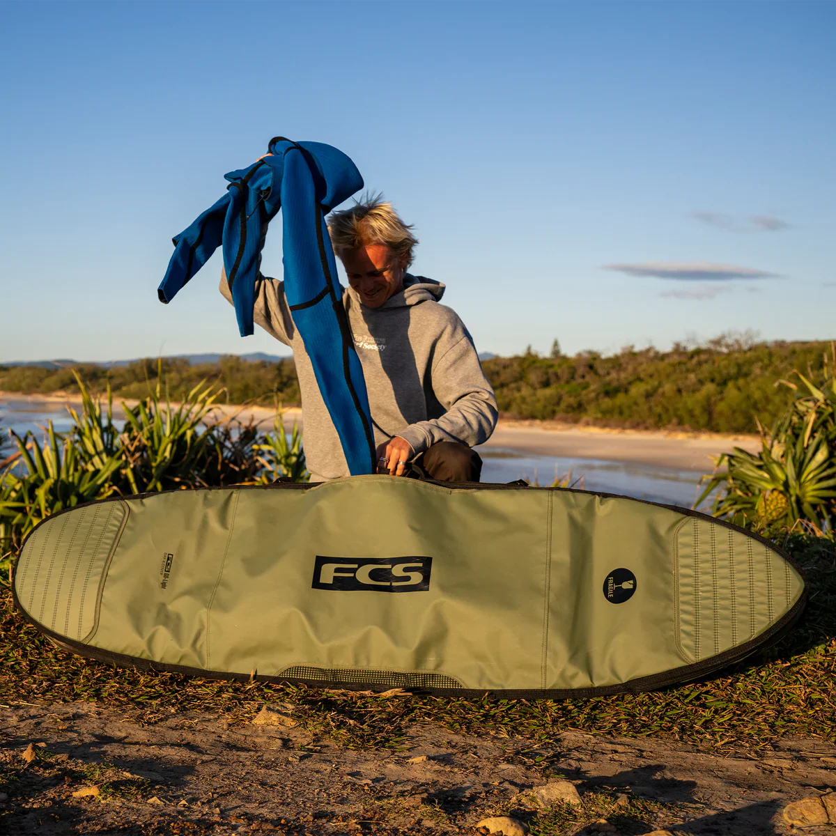 FCS Day-X Mid Length Surfboard Cover - Alpine - Image 5
