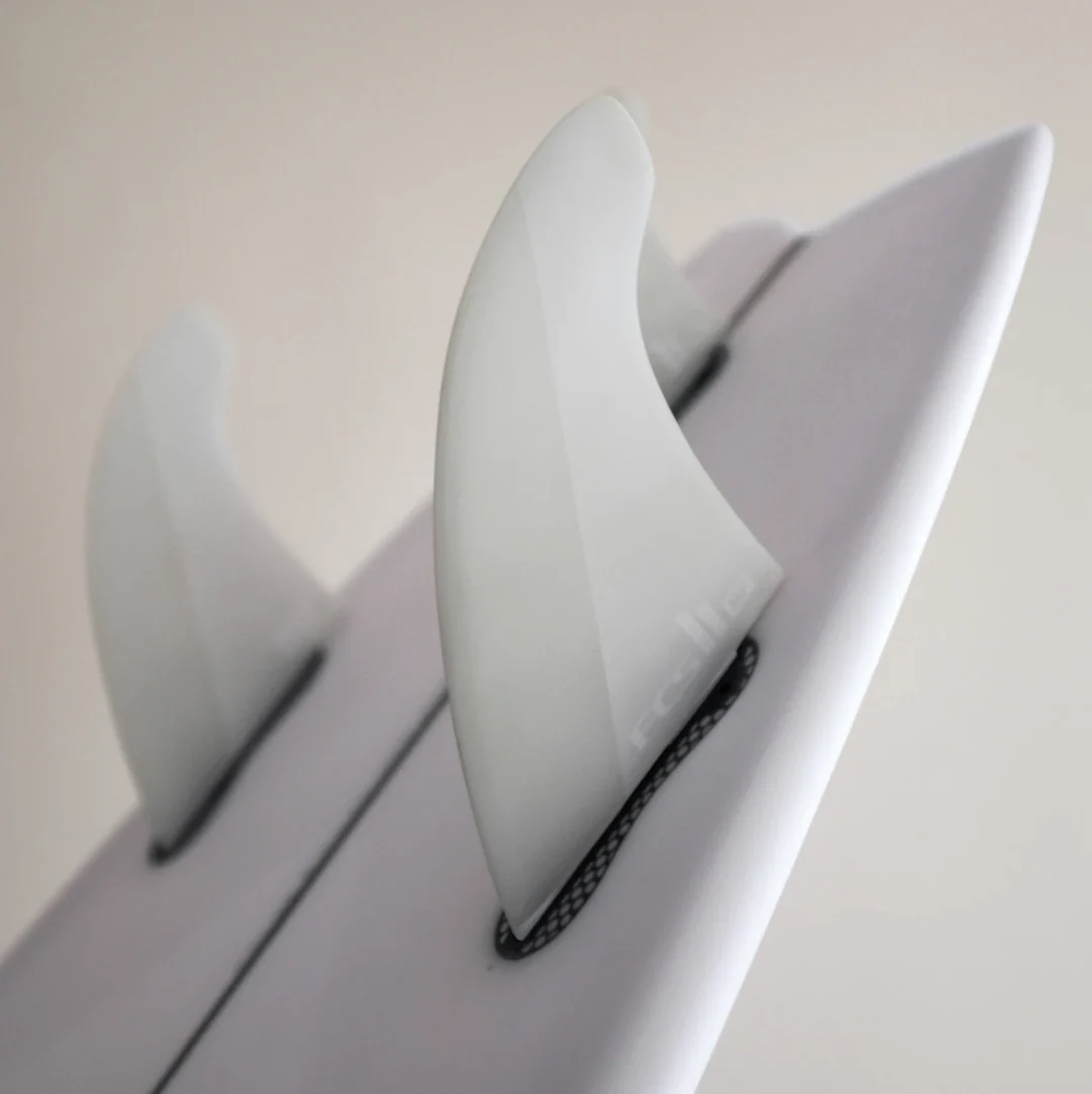 FCS II Mick Fanning Twin + 1 Fin Set - White - Image 3