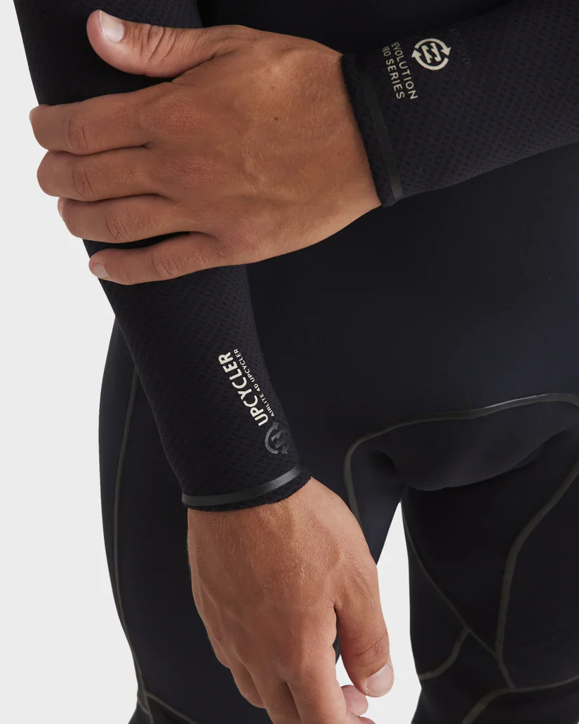 Mens 4/3mm Revolution Pro Chest Zip Steamer Wetsuit - Black - Image 6