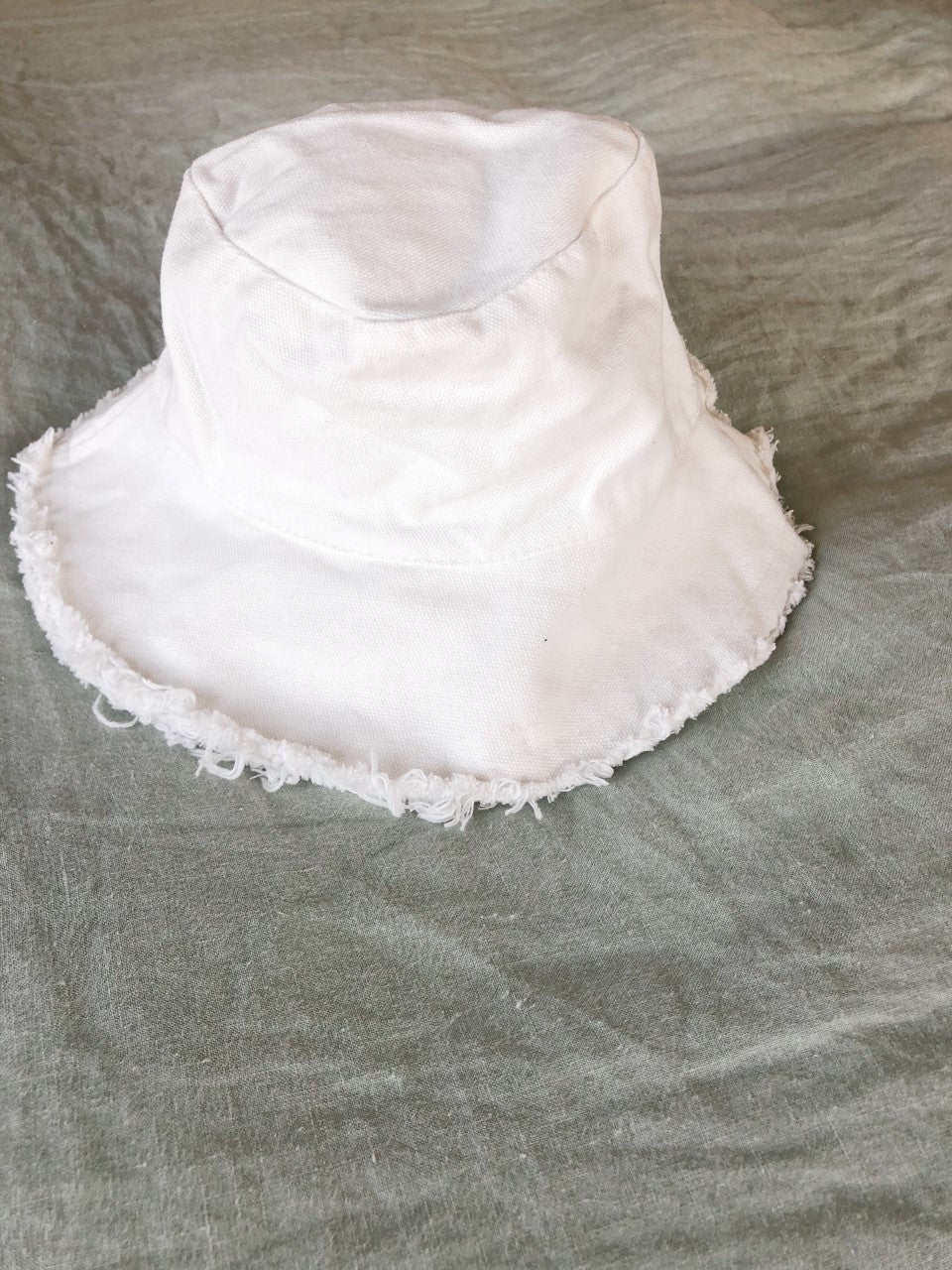 Salty Shadows Cotton Frayed Edge Bucket Hat - Cream