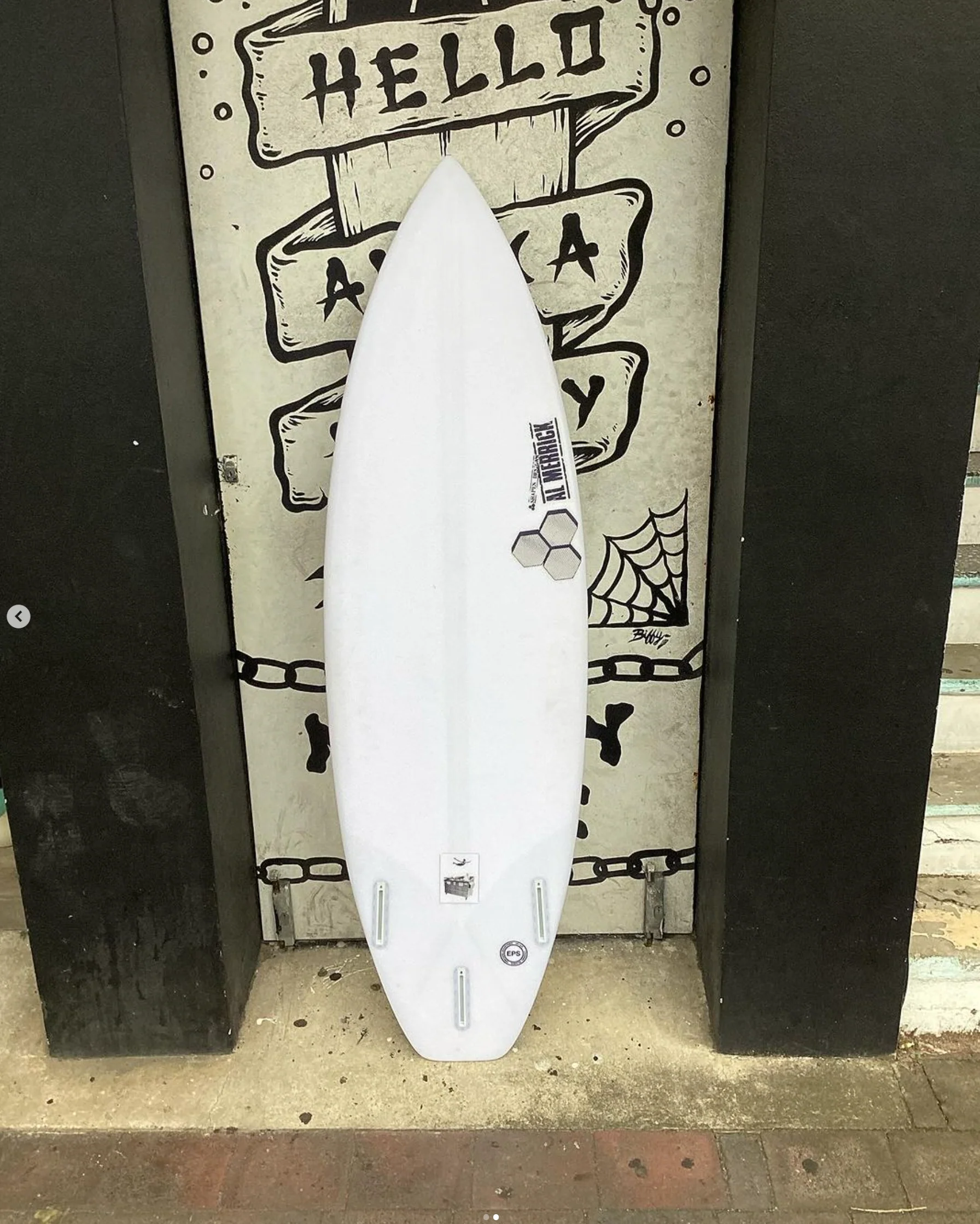 USED - 5'10 DUMPSTER DIVER 2 (31.5L) - Image 2