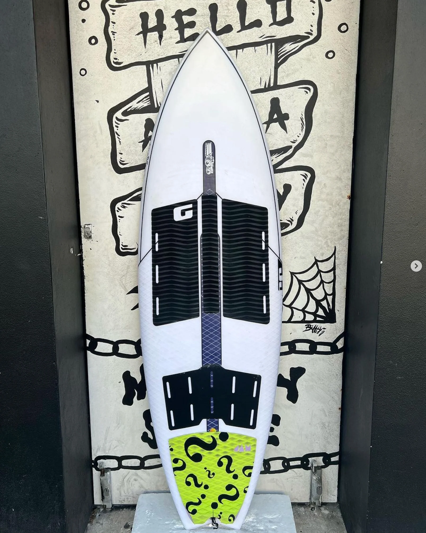 USED - 5'10 SUB XERO HYFI EPOXY (37.1L)