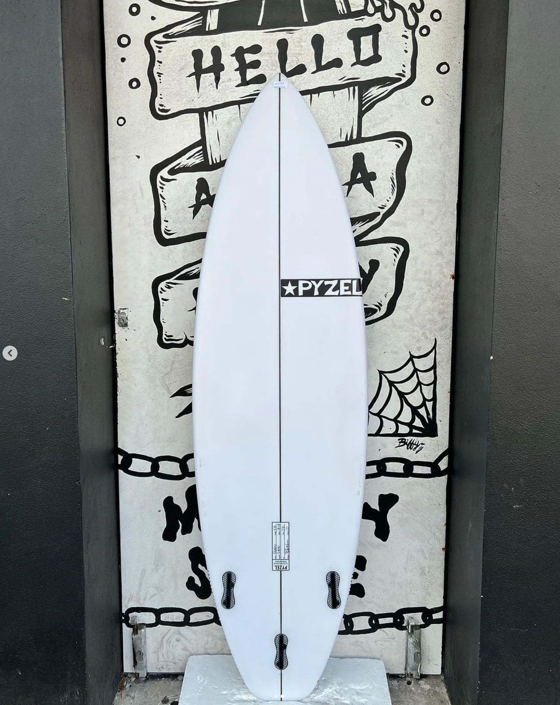 USED - 5'10 THE SHADOW (27L) - Image 2