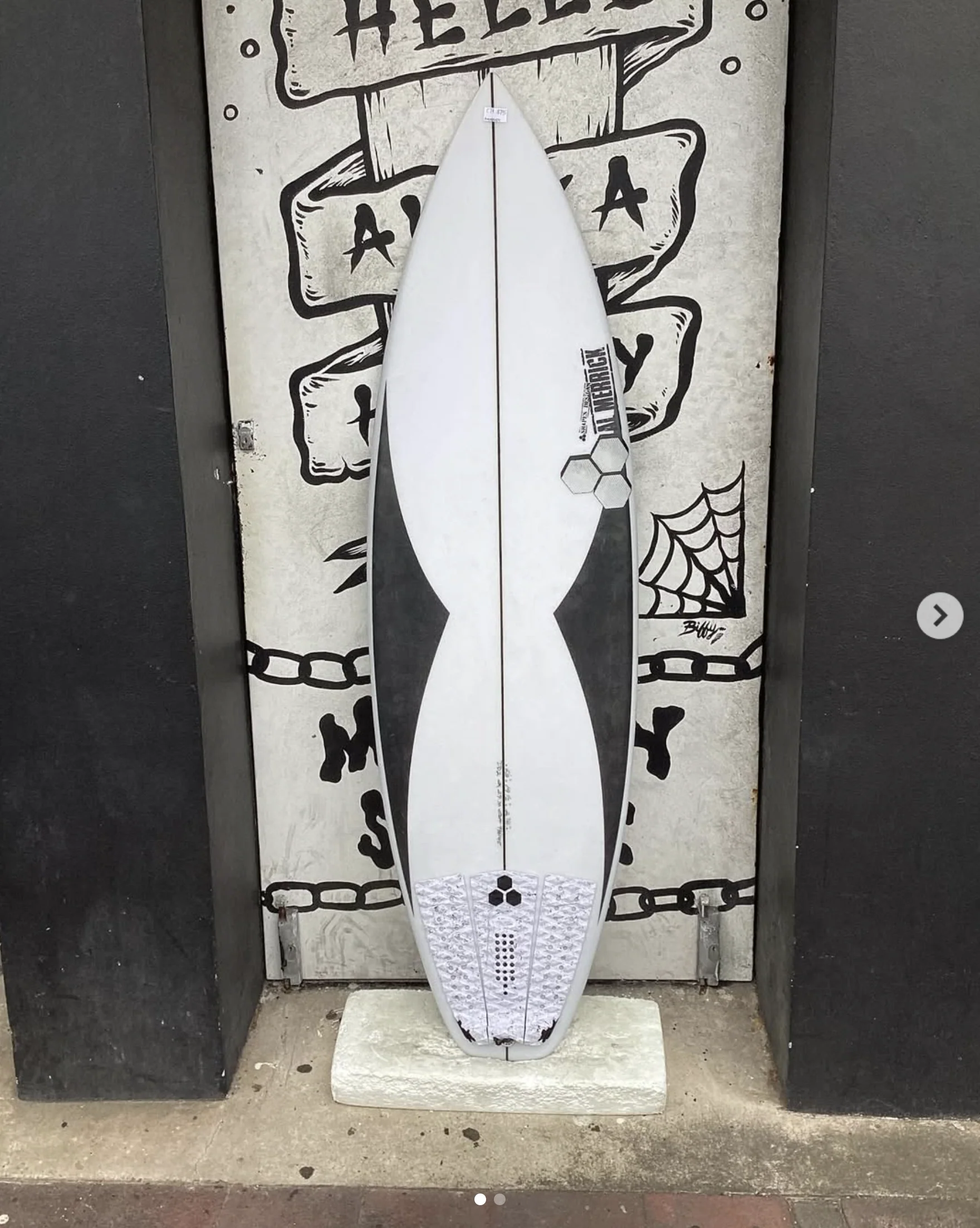 USED - 5'8 DUMPSTER DIVER 2 (29.3L)