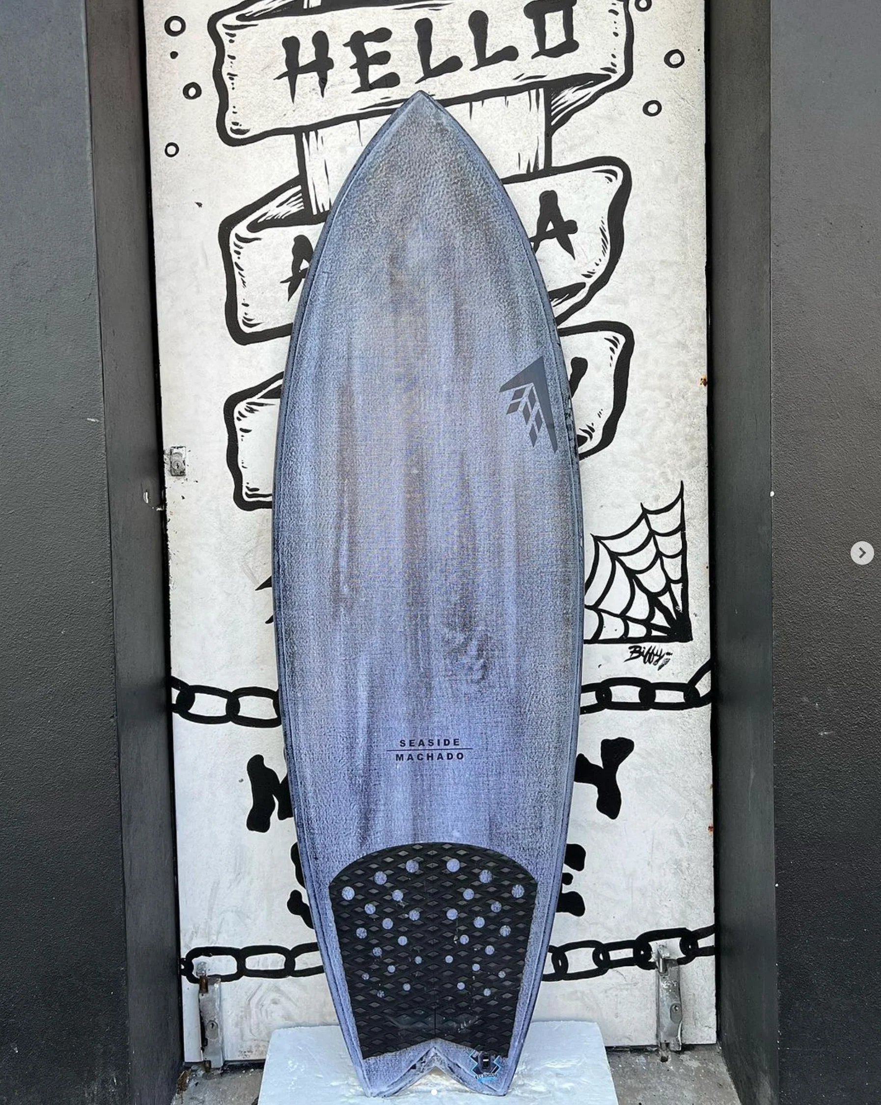 USED - 5'8 MACHADO SEASIDE (35.4L)