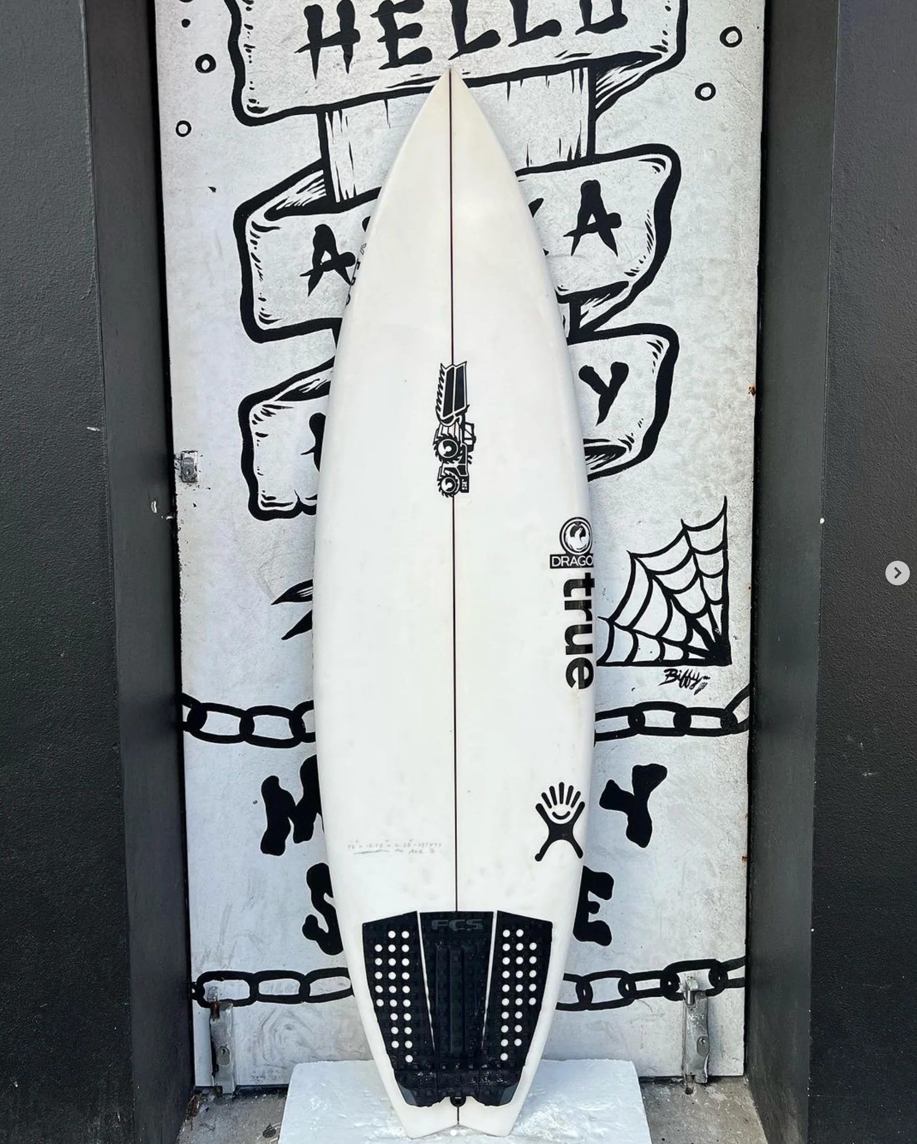 USED - 5'8 XERO QUAD (27L)