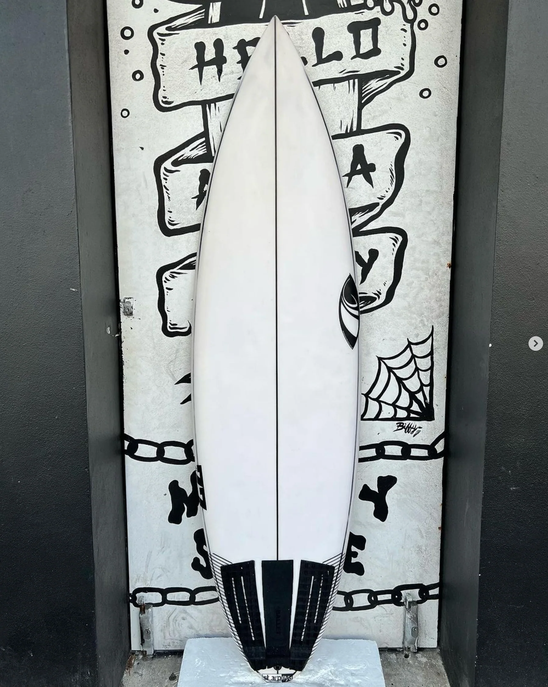 USED - 6'2 #77 (32.6L)