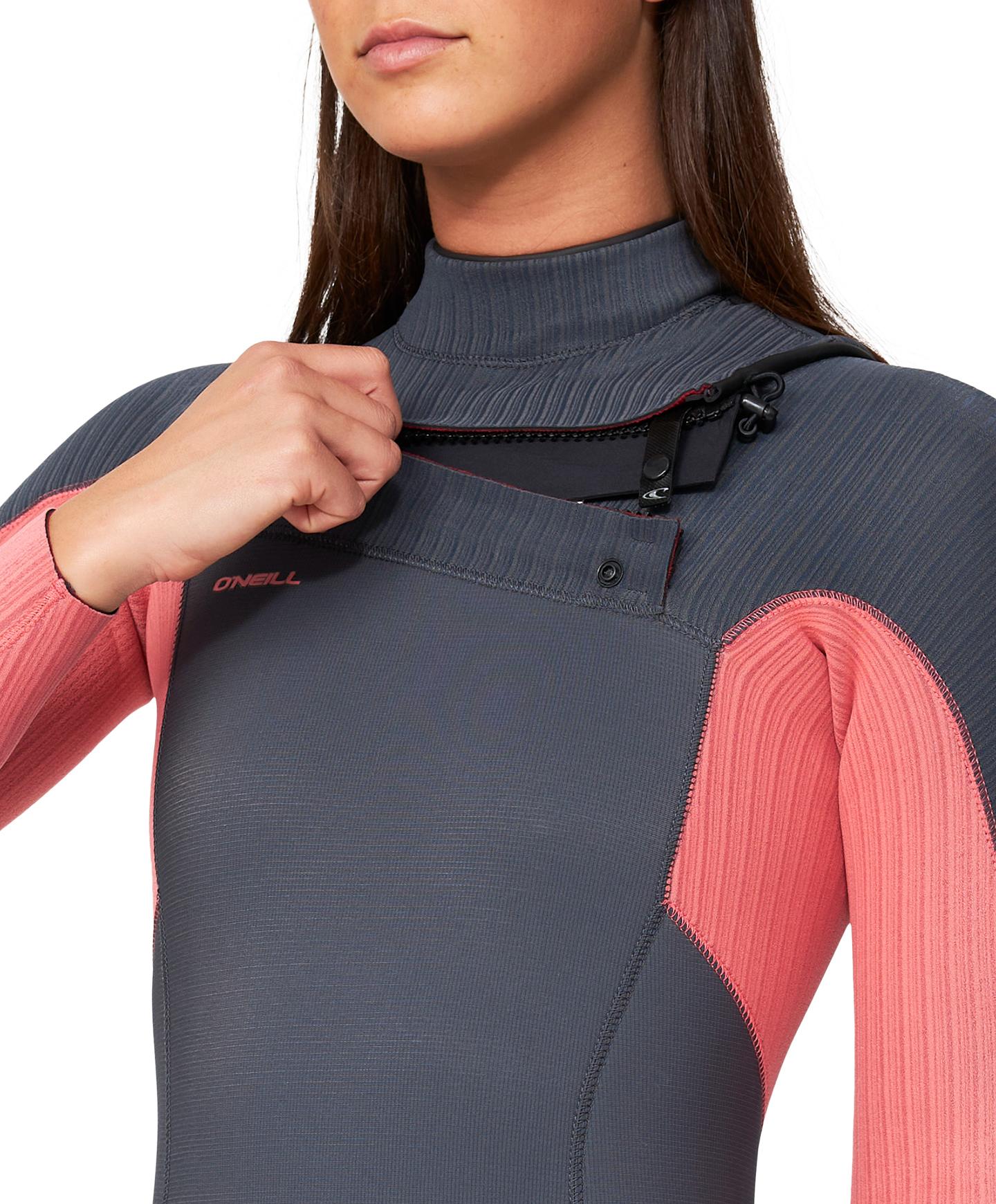 Women's HyperFire 3/2mm Steamer Chest Zip Wetsuit - Coral - Image 4